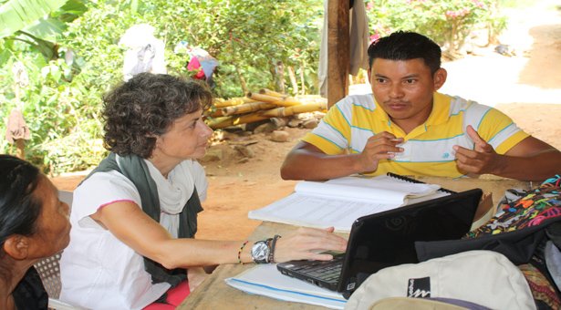 Documentación y descripción de diferentes variedades de pesh, lengua chibcha de Honduras